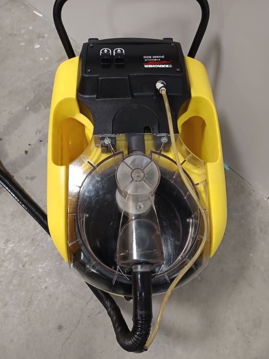 Екстрактор Karcher Puzzi 300