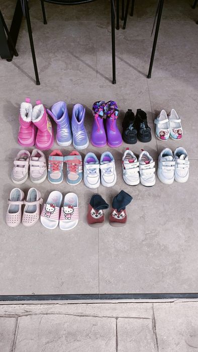 Încălțăminte fetițe nr. 23, 24, 25 și 27 sandalele cu elsa