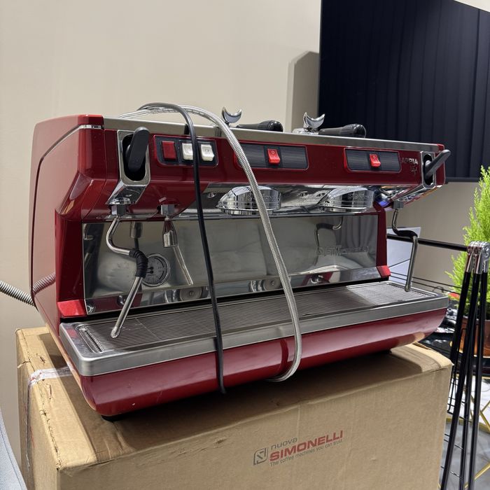 (Аренда) КОФЕМАШИНА Simonelli Appia 2 + КОФЕМОЛКА Fiorenzato / MDXS