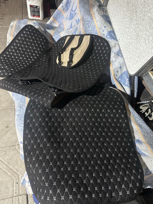 Чехлы на автомобиль