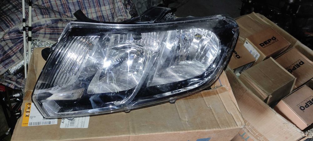 Фара левая рер Логан и Сандеро от 2014года