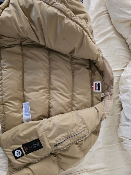 Geaca Levis puf , ca noua