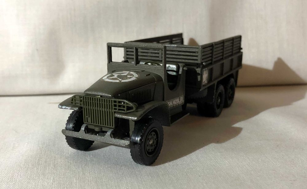 Macheta militara GMC CCKW 353 6x6 Solido metal scara 1/50