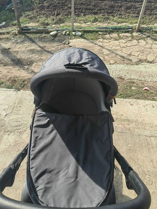 Продавам количка чиполино