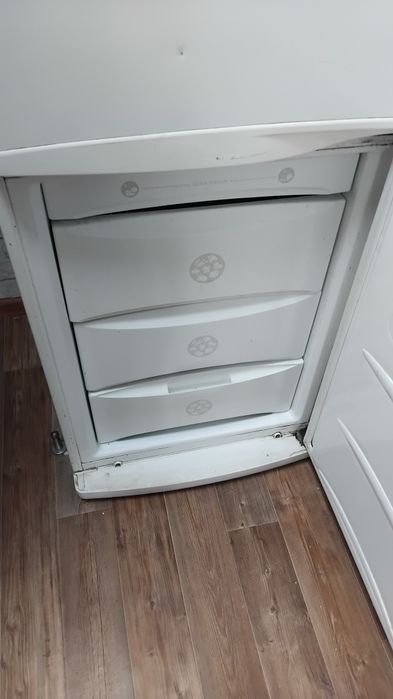 Продам холодильник