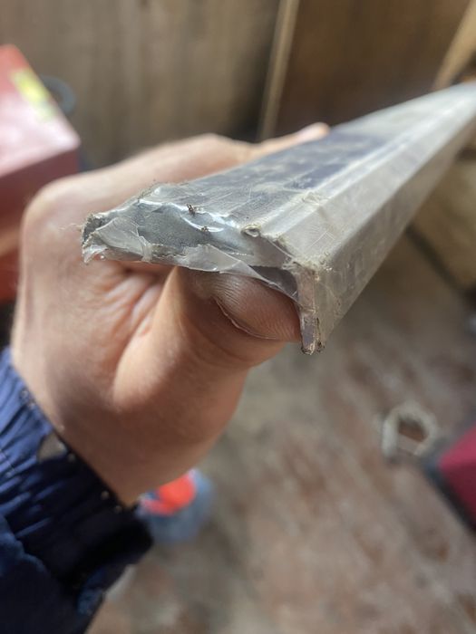 Угловой алюминиевый профиль на ступени