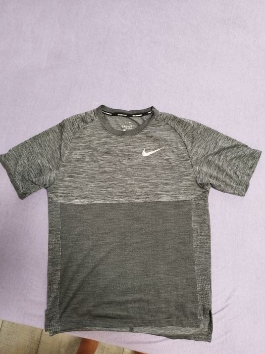 Мъжка тениска,,NIKE" р-р S