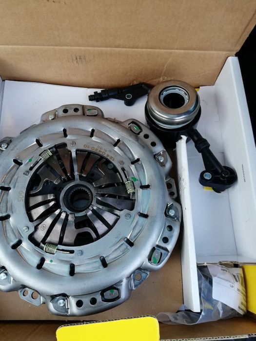 Пълен комплект съединител с демпферен за бус Мерцедес 2006-2010г