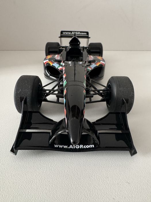 1/18 масштаб ( AUTOart )