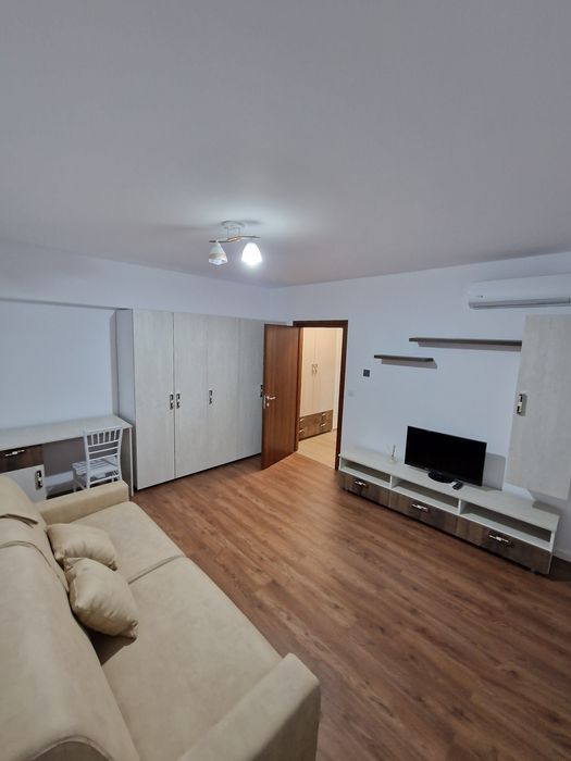 Inchiriez apartament 1 camera