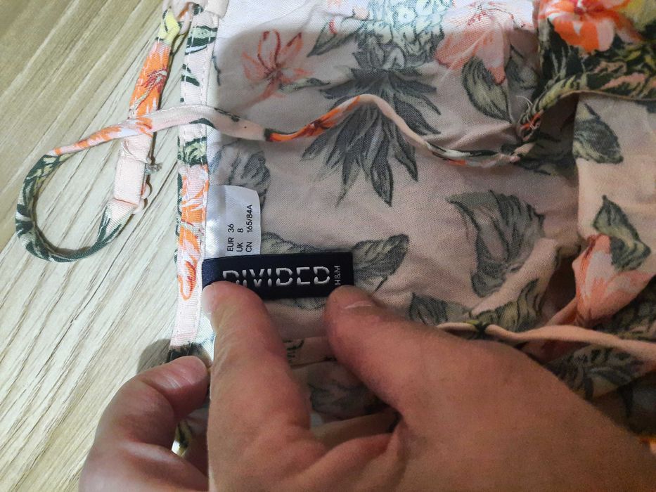 Lot 134 cm  fete haine  tricou