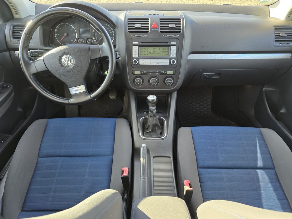 VW Golf 5/1,9/105 cp/trapa/climatronic/senzori parcare ploaie lumini