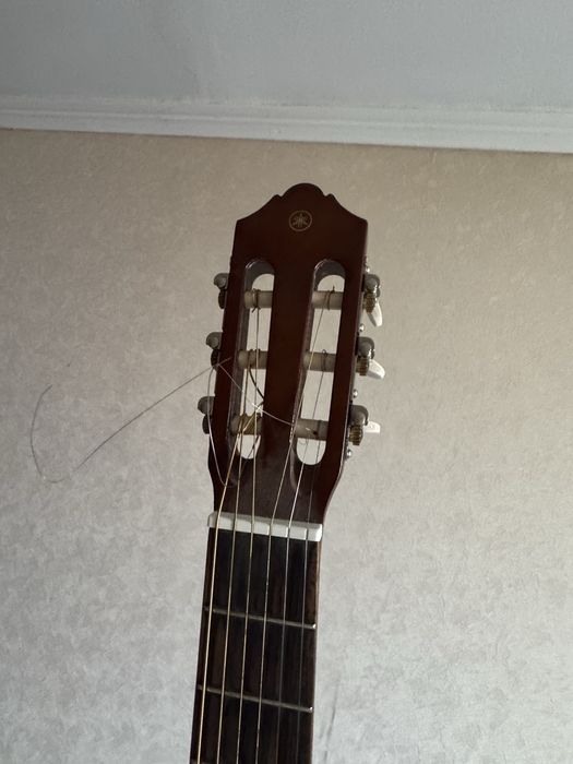 Гитара YAMAHA C40