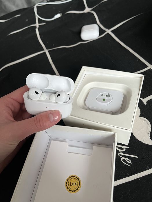 наушники AirPods Pro