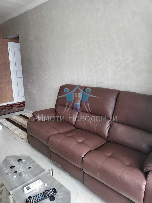Продава се Тристаен апартамент в Шумен, Пазара - 68 кв.м за 1013 €/кв.м - Снимка #2
