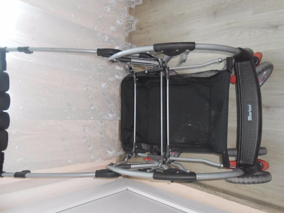 Детска количка на бертони