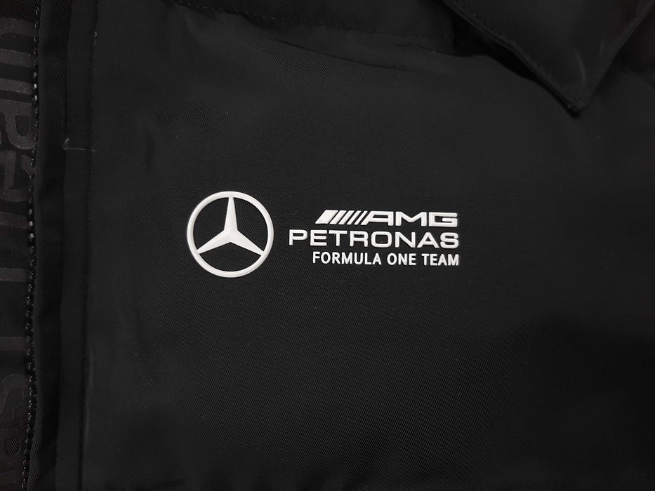 Mercedes AMG F1- Оригинално дамско зимно яке размер S-М