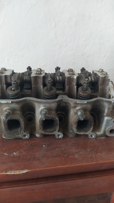 Головка Дамас сотилади