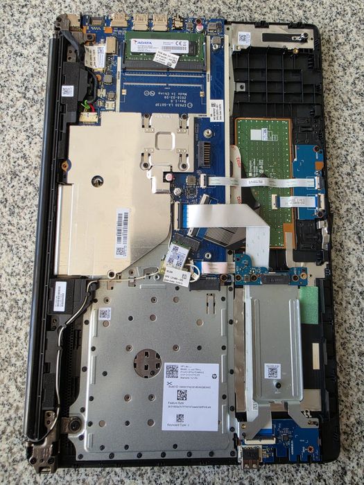 Hp 15 -da0194nq defect pentru piese