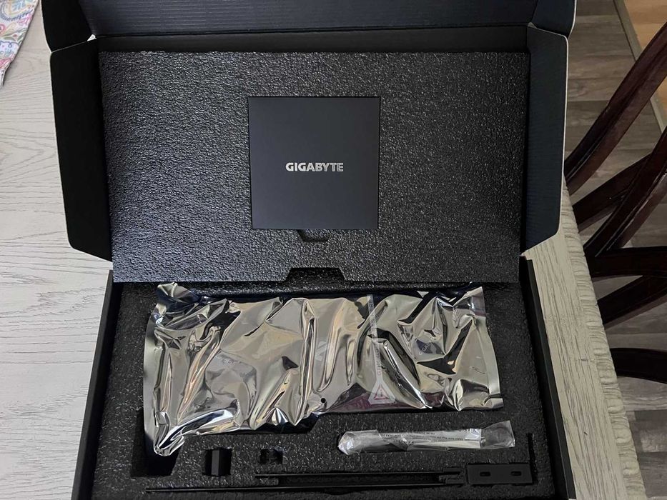 GIGABYTE Gaming RTX 5070 OC 12GB GDDR7, DLSS 4, Ray Tracing, RGB стиль