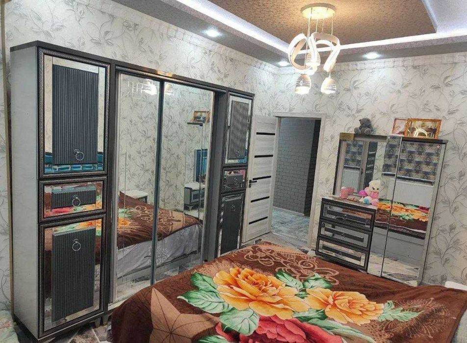 3 хоналик квартира 4 этаж, кирпичный дом, 5 микр, жомий, лагманный