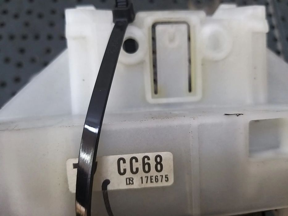 Bloc manete semnalizare stergator parbriz spirala volan mazda 5 cr 17d682 cc6817e675