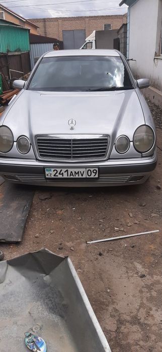 Продам даймлер бенс е 280