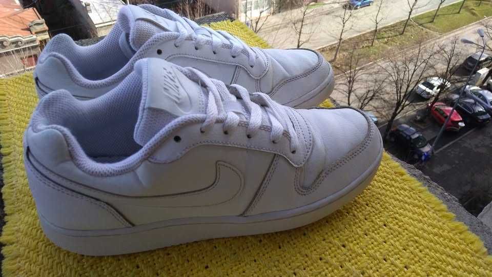 NIKE Ebernon Low White Size 39 5.5 (25 cm)