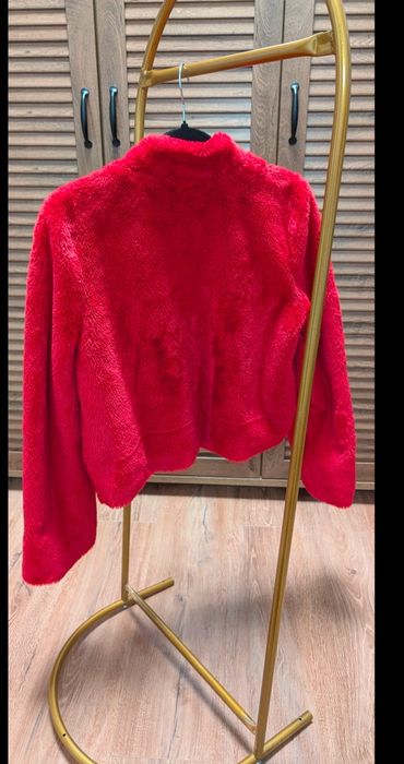 Jachetă din blană eco roșie + geantă animal print CADOU