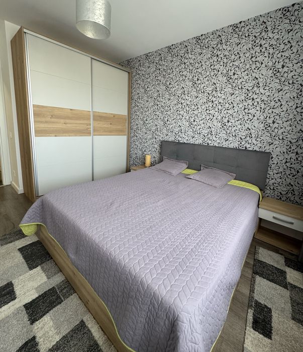 Închiriez apt. 2 camere, 450€