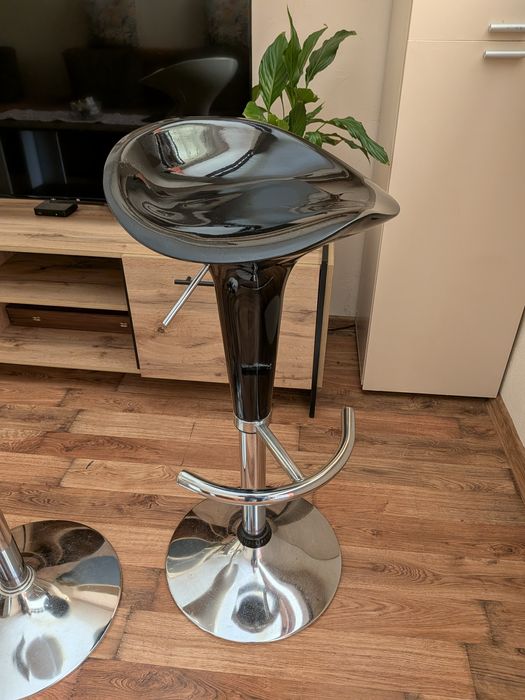 Бар столове по 10€