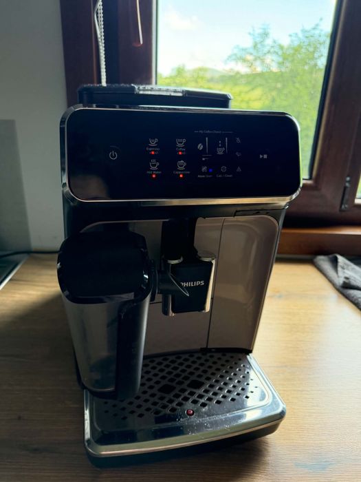 Кафеавтомат Philips LatteGo-2235