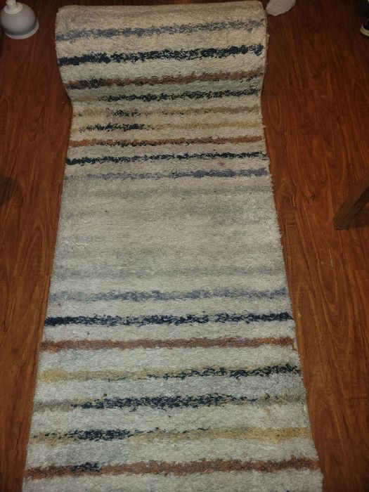 Палас в отличном состоянии.