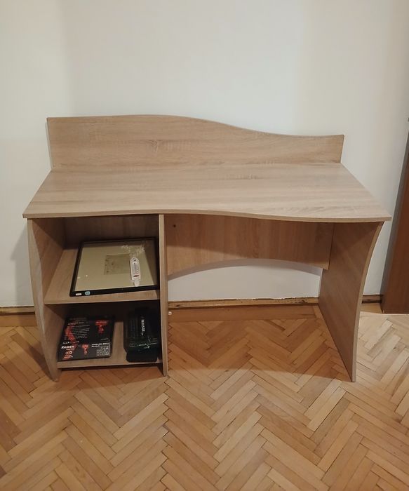 Birou in stare ca nouă