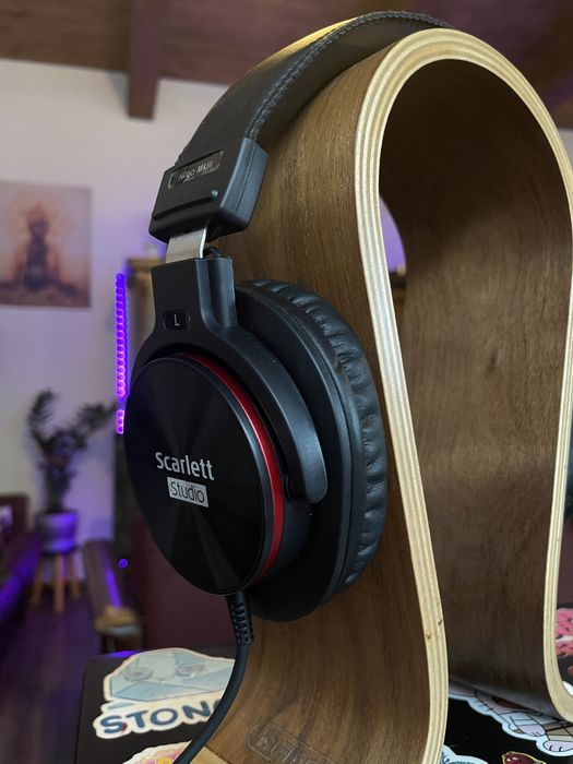 Focusrite Scarlett Solo Studio pack + stativ Microfon + filtru