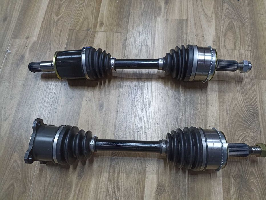 Привод в сборе гранаты на Nissan Mistral, Terrano