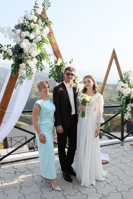 Ведущая праздников. ( Не тамада)