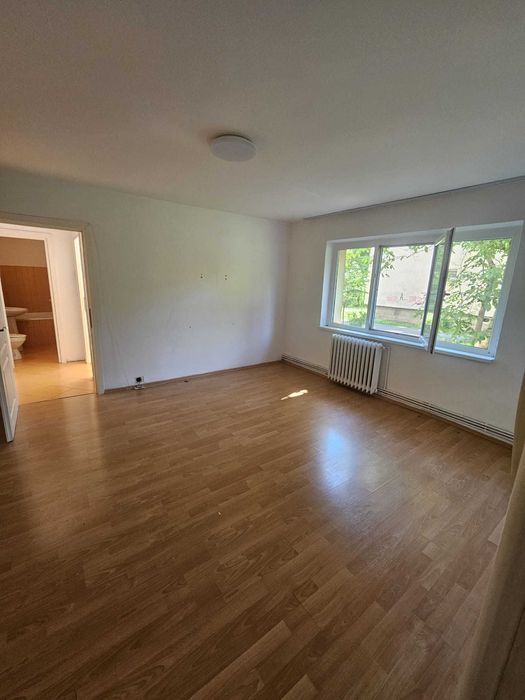 Apartament 2 camere de vânzare – Zona Pieței, Sfântu Gheorghe – Persoană fizică