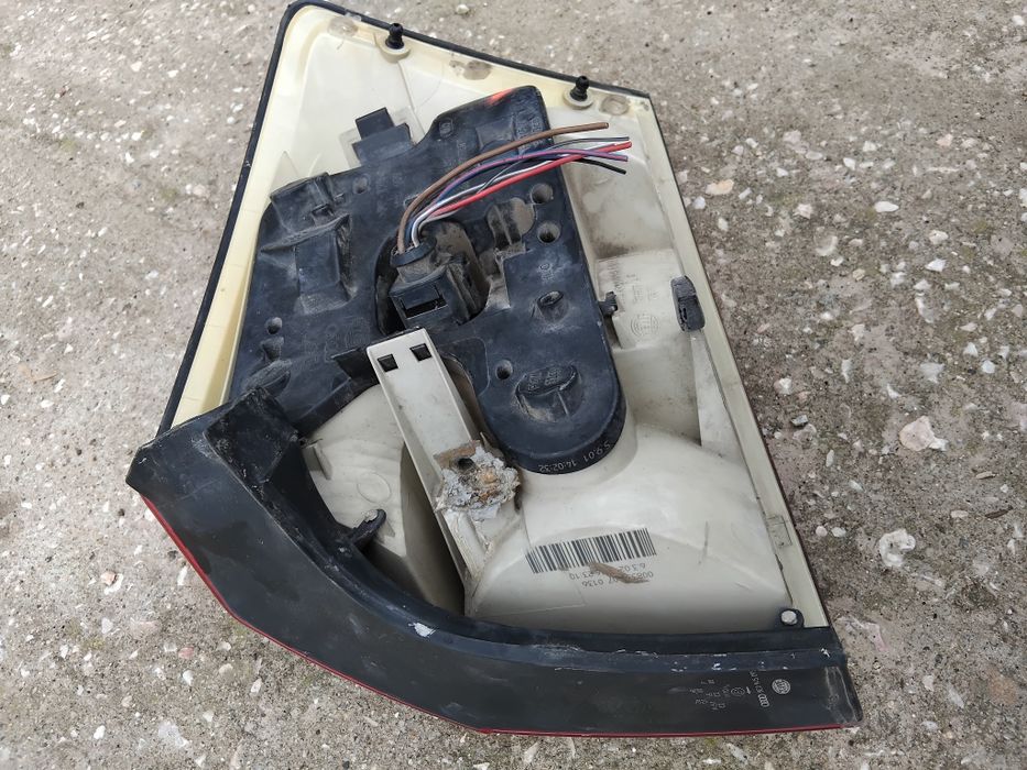 Стоп заден ляв за ауди А4Б6 2002год