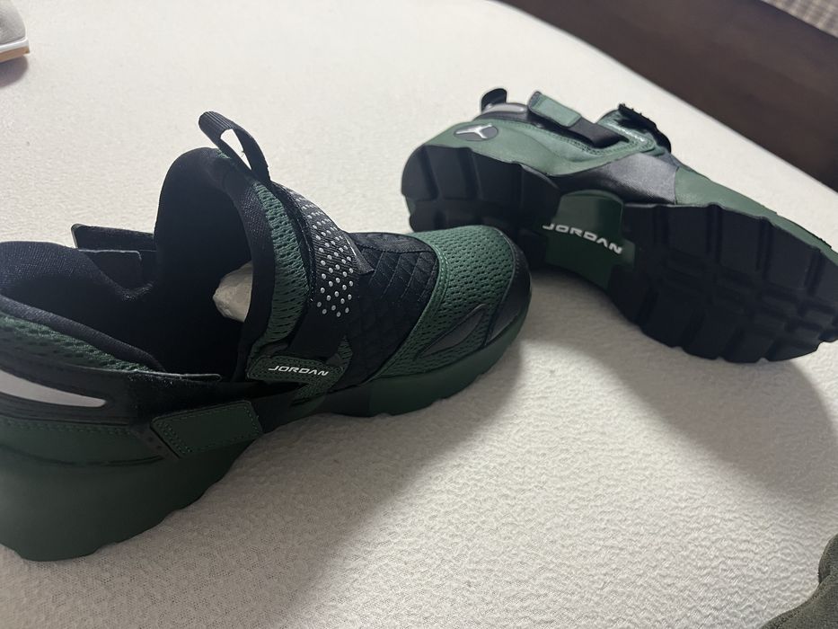 Продавам маратонки Jordan/Джордан 2 чифта
