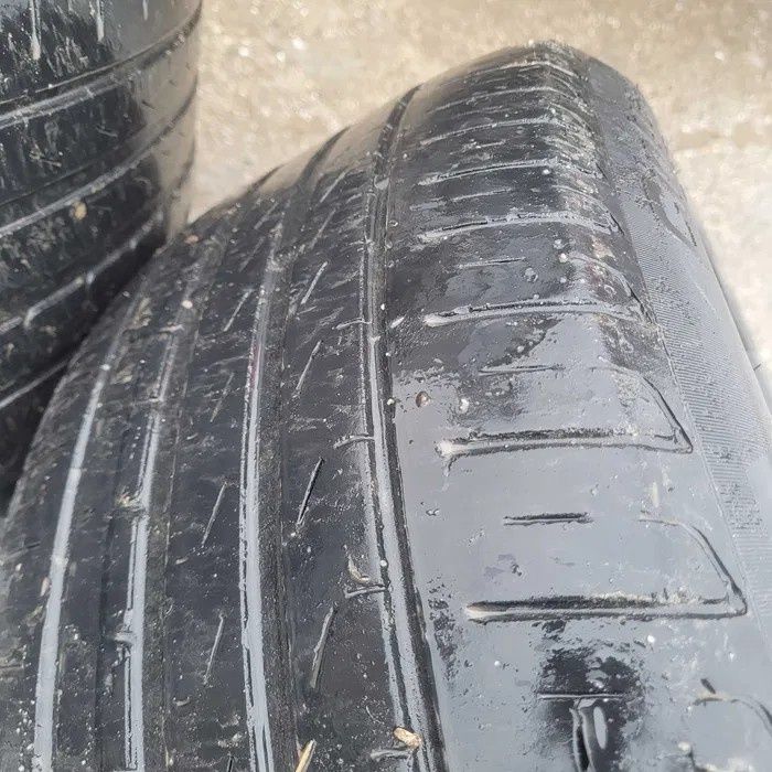 Vand cauciucuri Pirelli