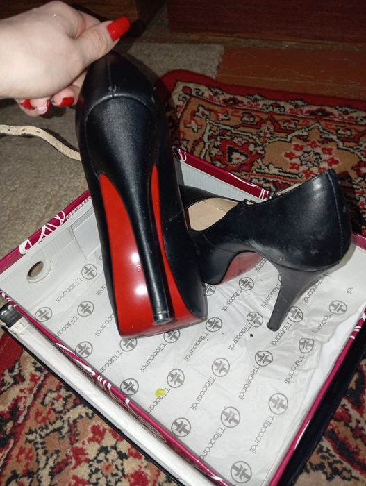 Туфли на шпильке