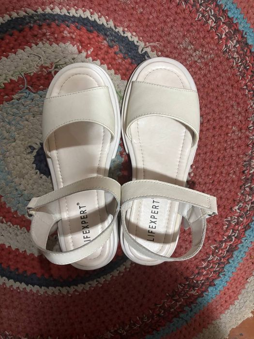 Босоножки летние женские