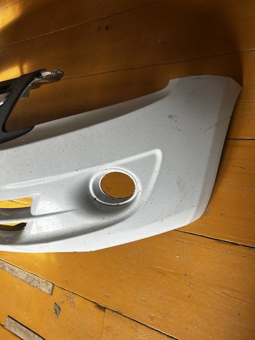 Продам бампер 2190