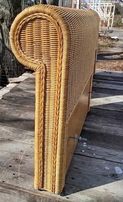Странични облегалки от ратан за фотьойл или диван.