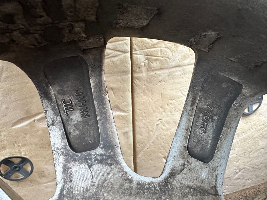 Диски с резиной на Landcruiser 200