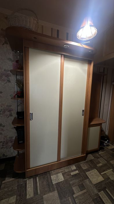 Продам прихожую