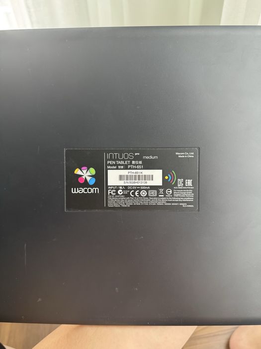 Wacom Intuos Pro Medium PTH-651 графический планшет