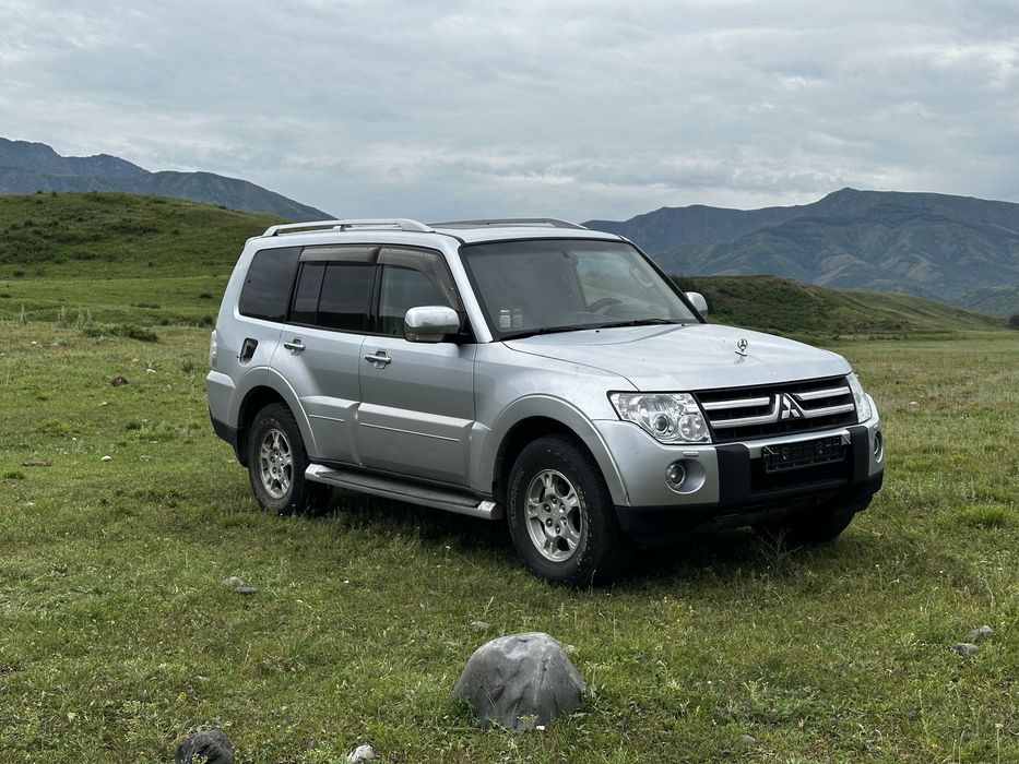 Mitsubishi  Pajero