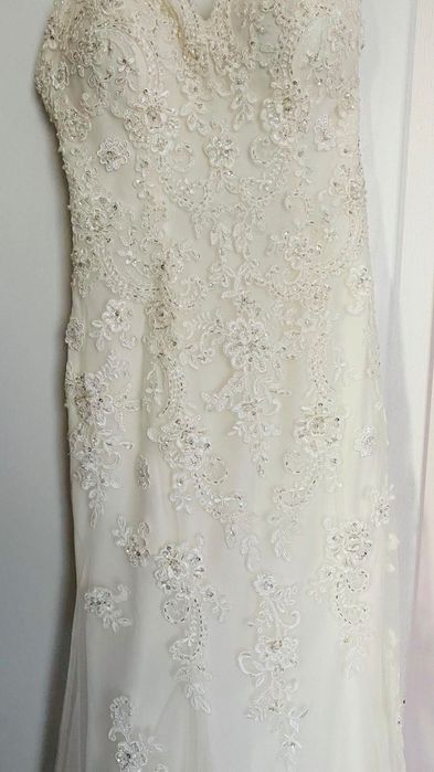 Vând rochie de mireasă